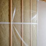 découvrez l'importance du pare-vapeur dans l'isolation de votre habitation et apprenez à choisir le modèle adapté pour optimiser l'efficacité thermique et protéger votre maison contre l'humidité.