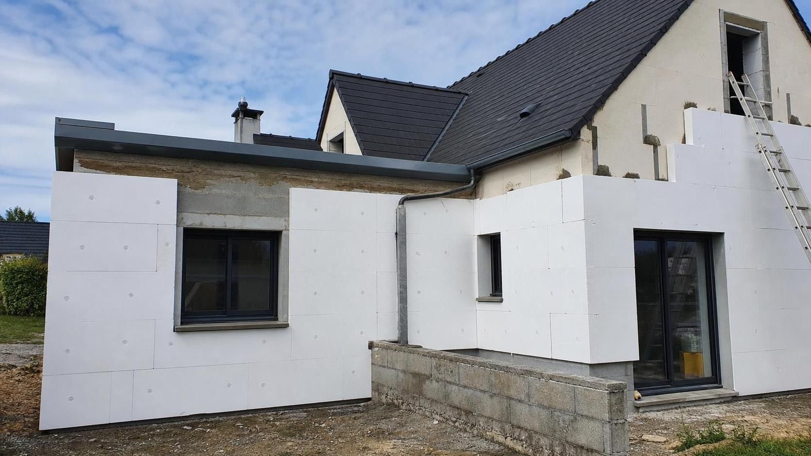 découvrez les avantages de l'isolation en polystyrène pour améliorer le confort thermique et réduire vos factures d'énergie dans votre maison.